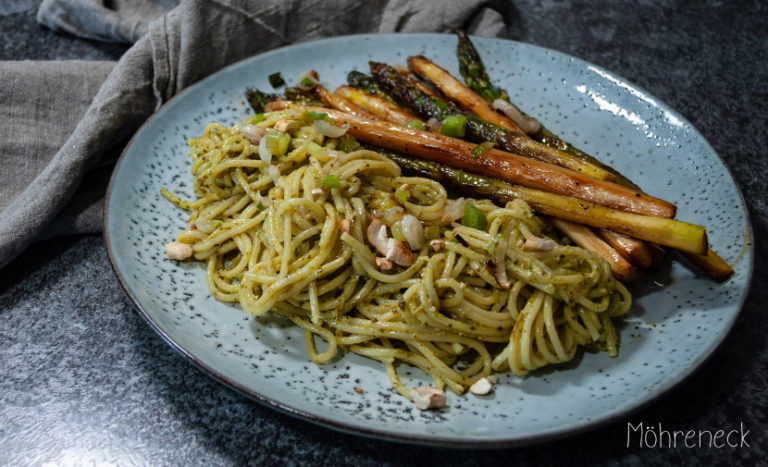 karamellisierter Spargel mit Pesto-Pasta - Möhreneck