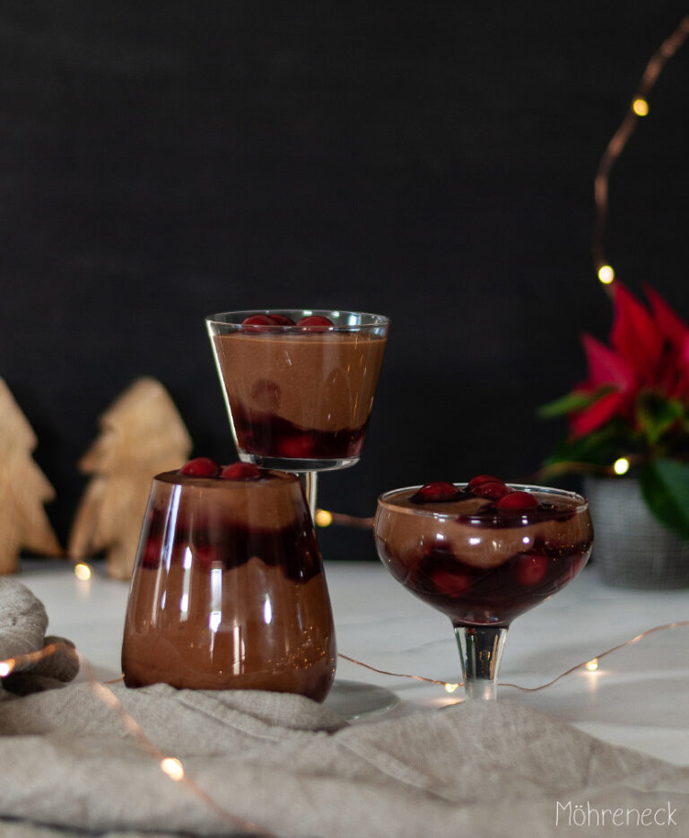 Lebkuchenmousse mit Punschkirschen - Möhreneck